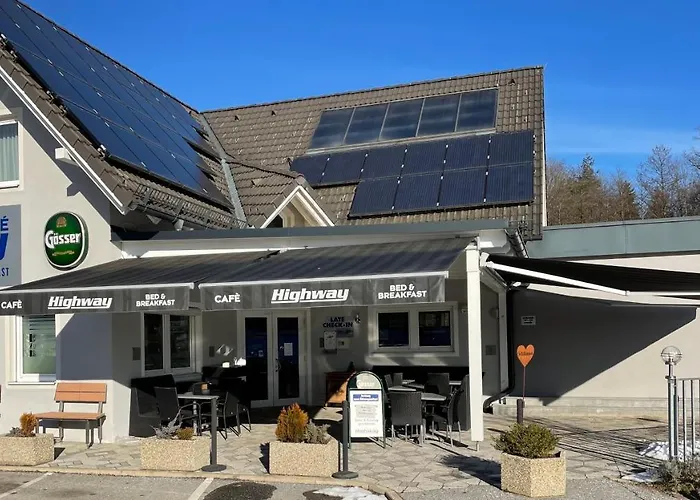 酒店 Highway - 利博赫